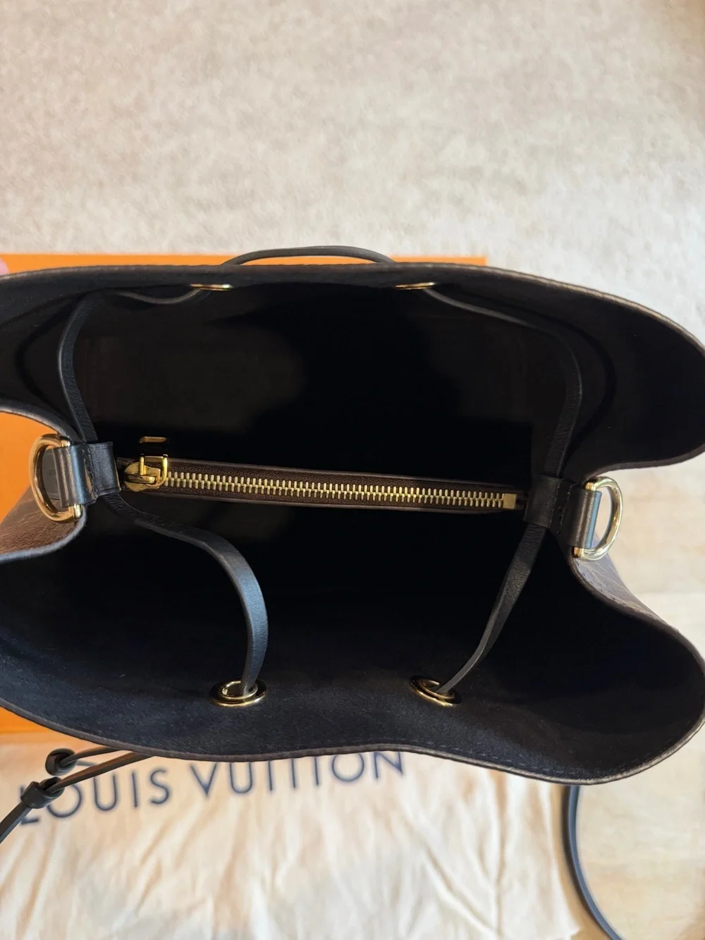 Louis Vuitton Monogram Neo Noe MM Handbag
